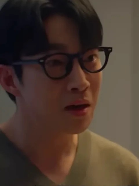 탐정들의영업비밀 48회 재연배우 - 약사 남편 역 (프로필 미공개)